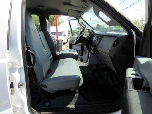 Used 2019 Ford F750 2WD Crew Cab Super Duty image 15