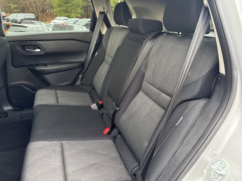 Used 2024 Nissan Rogue SV image 13