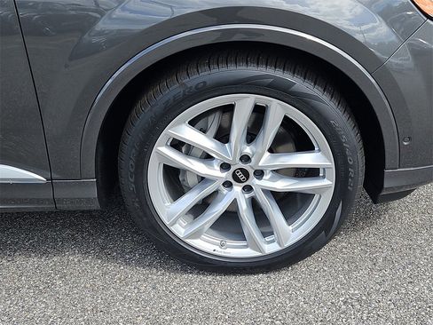 New 2025 Audi Q7 3.0T Premium Plus image 3