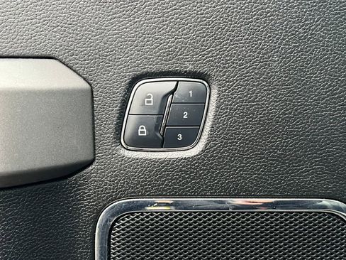 Used 2018 Ford F150 Platinum w/ Equipment Group 701A Luxury image 23