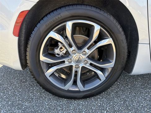 Used 2024 Chrysler Pacifica Pinnacle image 16