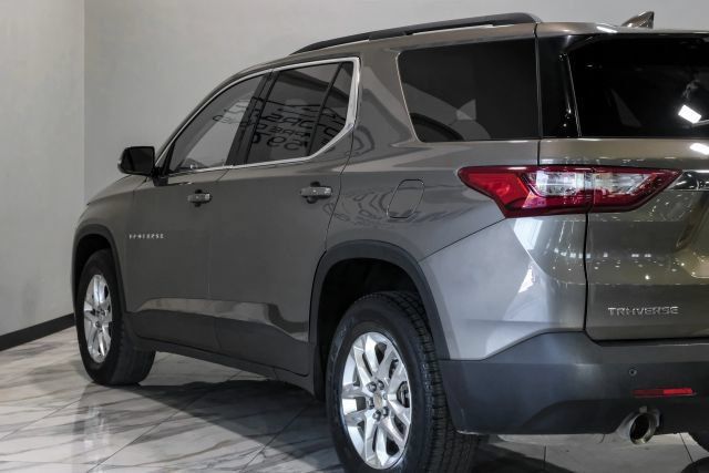 Used 2020 Chevrolet Traverse LT FWD image 13