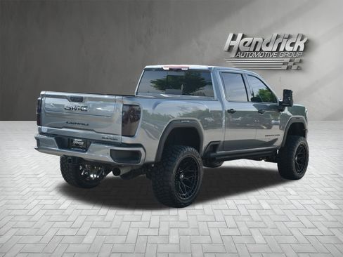 Used 2025 GMC Sierra 2500 Denali Ultimate AWD/4WD image 9