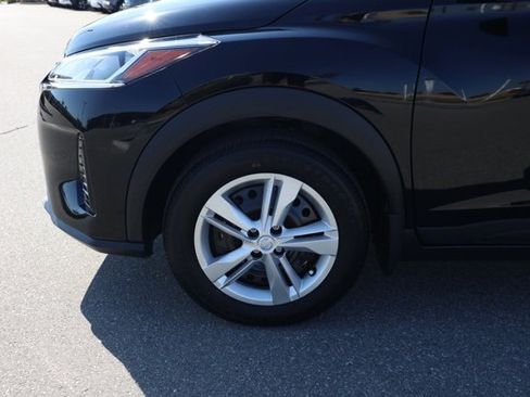 New 2025 Nissan Kicks Play S image 11