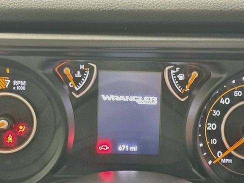 Used 2026 Jeep Wrangler Unlimited Sport AWD/4WD image 13
