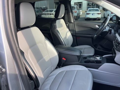 Used 2024 Ford Escape Platinum image 15
