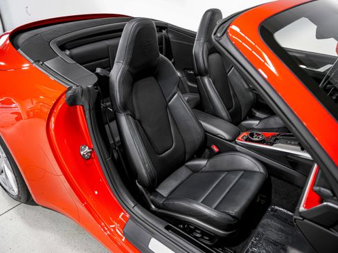 Used 2022 Porsche 911 Carrera image 34