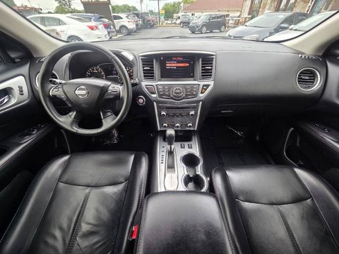 Used 2018 Nissan Pathfinder SL FWD image 21