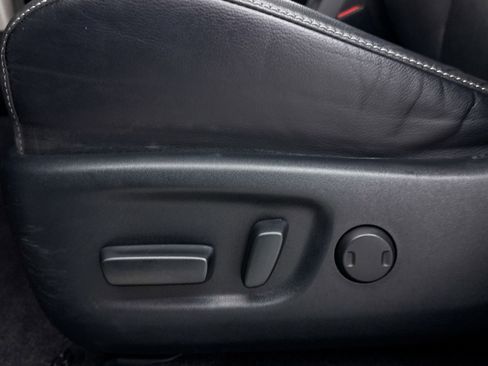 Used 2018 Toyota RAV4 Limited w/ All Weather Liner Package AWD/4WD image 26