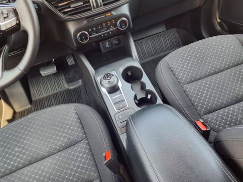 Used 2023 Ford Escape Active AWD/4WD image 10
