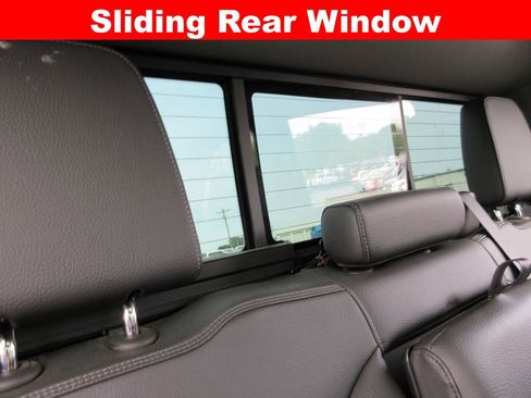 Used 2022 GMC Sierra 3500 Denali w/ Denali Ultimate Package AWD/4WD image 25