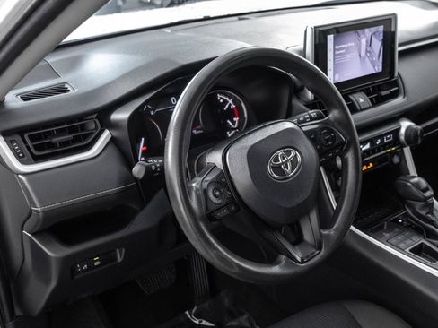 Used 2023 Toyota RAV4 LE AWD/4WD image 28