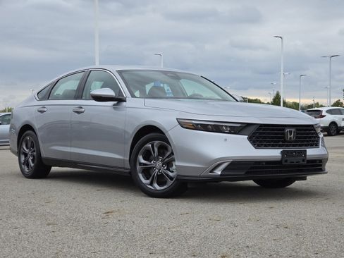 Used 2024 Honda Accord EX-L image 2