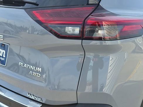 Used 2022 Nissan Rogue Platinum image 38