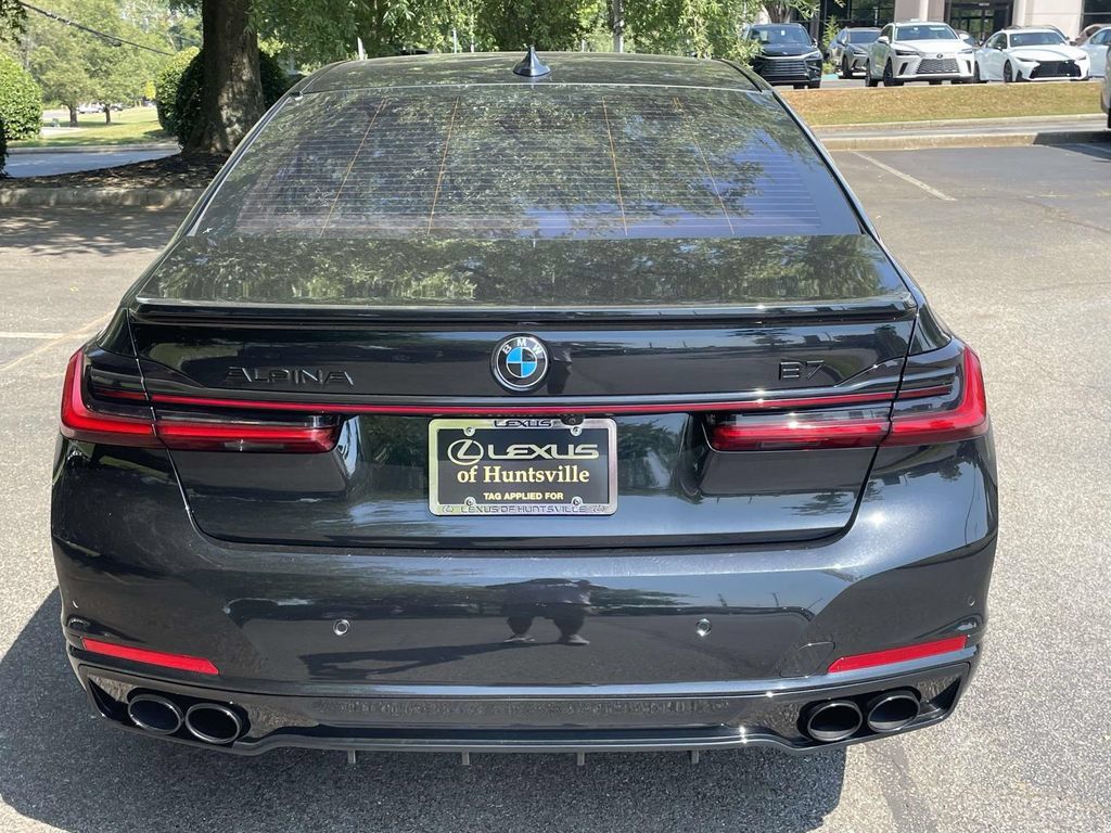 Used 2022 BMW ALPINA B7 xDrive w/ Luxury Rear Seating Package AWD/4WD image 3
