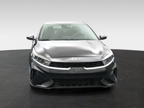 Used 2024 Kia Forte LX FWD image 7