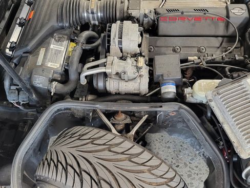 Used 1994 Chevrolet Corvette Coupe RWD image 14