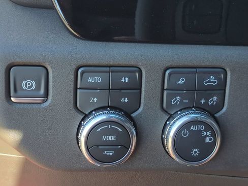 New 2026 GMC Sierra 1500 SLE AWD/4WD image 17