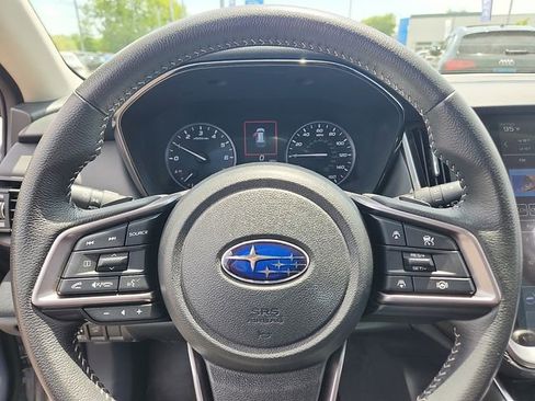 Used 2025 Subaru Outback Premium AWD/4WD image 18