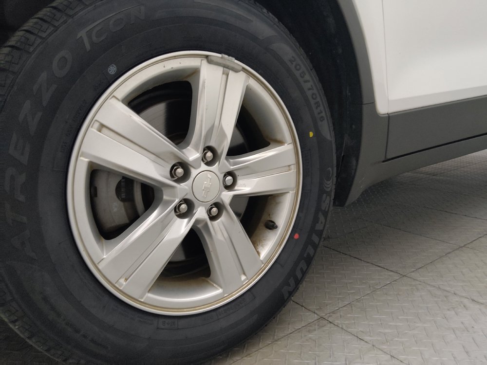 Used 2020 Chevrolet Trax LS FWD image 31