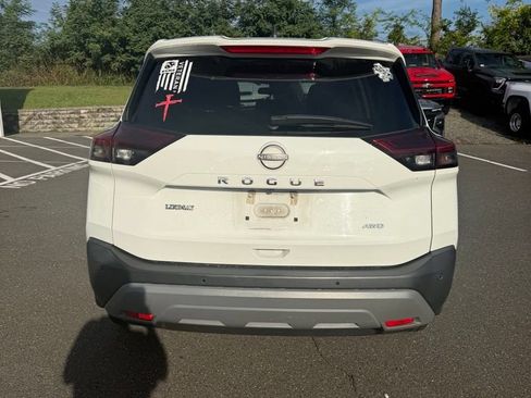 Used 2023 Nissan Rogue S AWD/4WD image 25