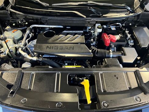 Used 2024 Nissan Rogue SV image 40