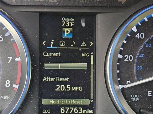 Used 2015 Toyota Highlander XLE FWD image 11