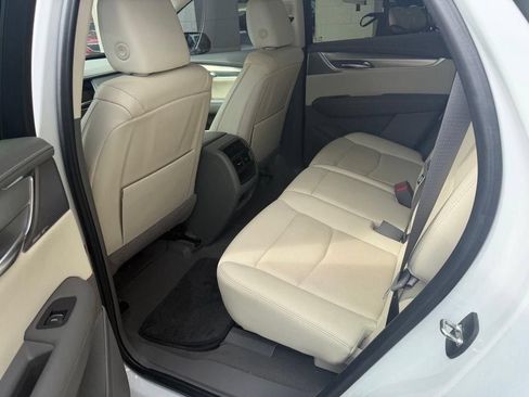 Used 2022 Cadillac XT5 Premium Luxury AWD/4WD image 9