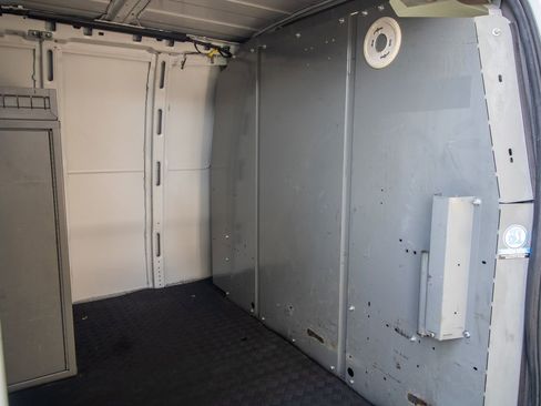 Used 2020 Chevrolet Express 3500 Extended w/ Driver Convenience Package image 32