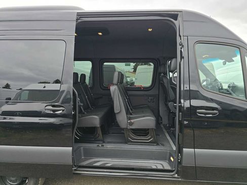 Used 2025 Mercedes-Benz Sprinter 2500 image 14