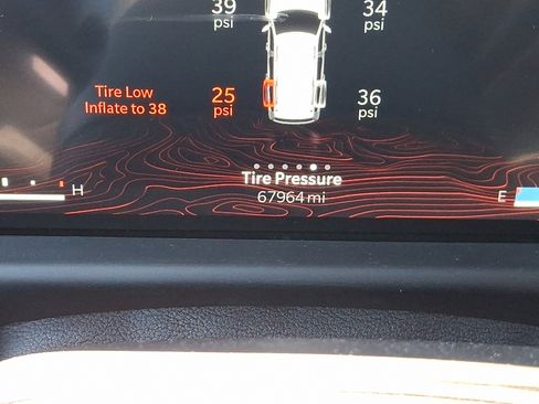 Used 2023 Jeep Wagoneer L Series II image 21