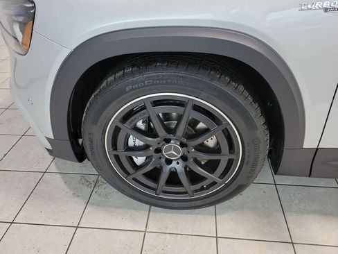 Used 2024 Mercedes-Benz GLB 35 AMG 4MATIC image 54