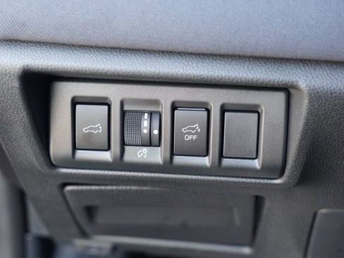 Used 2025 Subaru Outback Premium AWD/4WD image 20