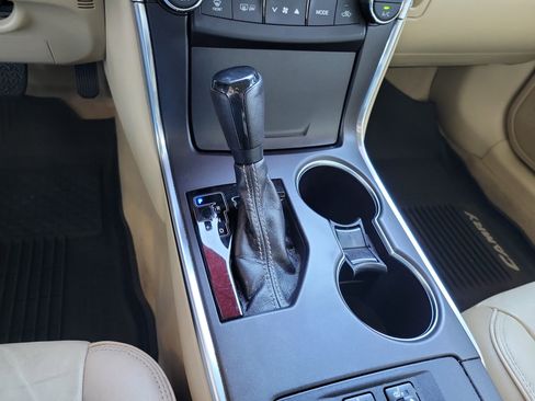 Used 2017 Toyota Camry XLE image 24