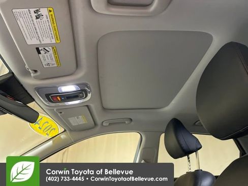 Used 2024 Hyundai Kona Limited image 21