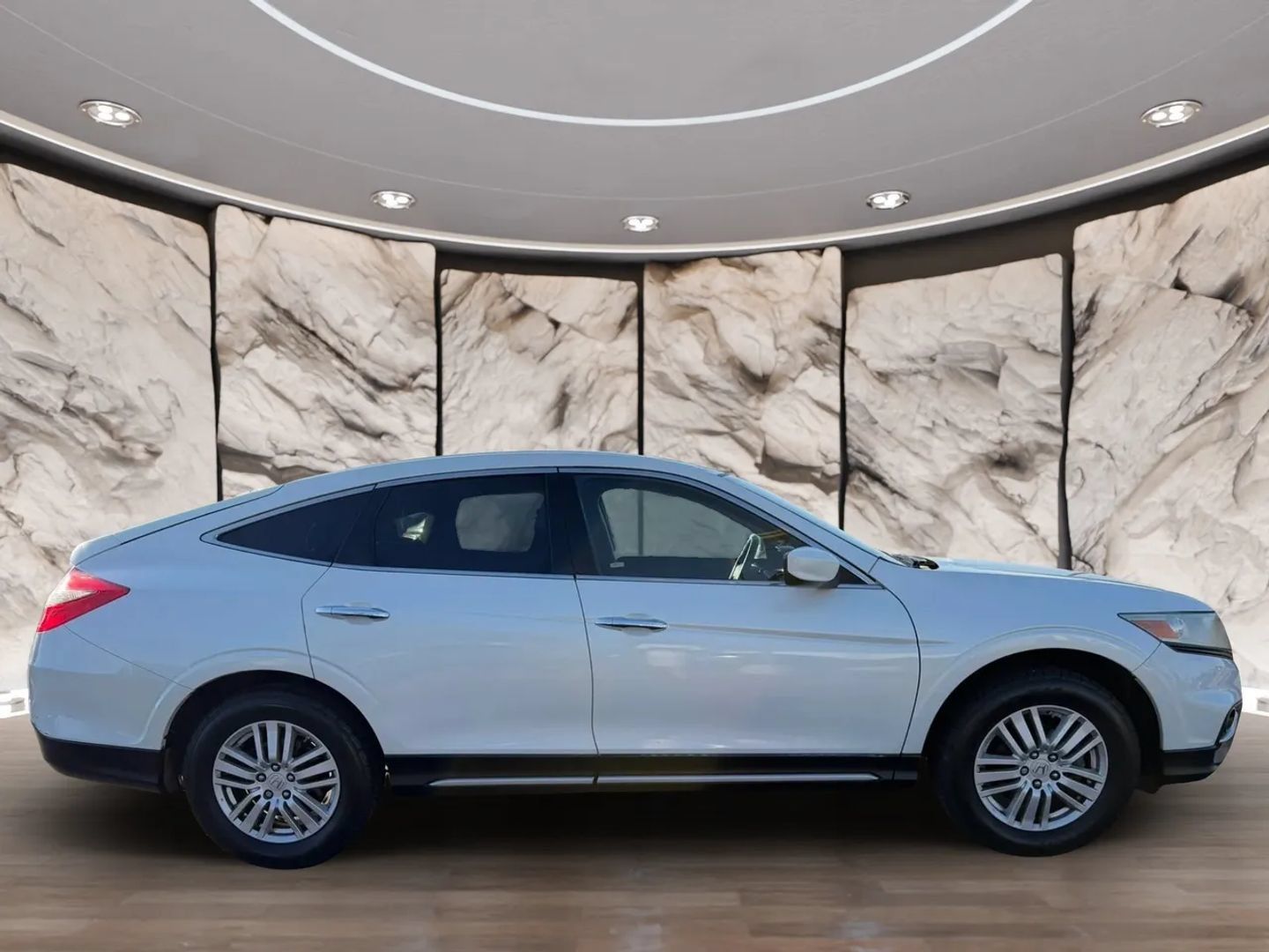 Used 2015 Honda Crosstour EX image 4