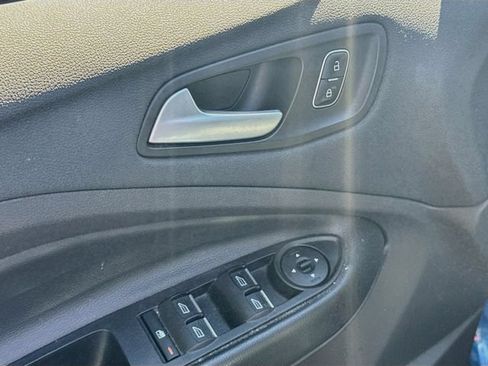 Used 2017 Ford Escape SE w/ Equipment Group 201A AWD/4WD image 23