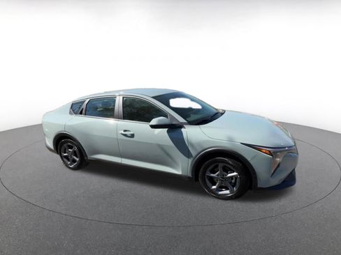 Used 2025 Kia K4 LXS image 2