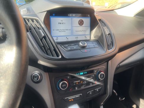 Used 2019 Ford Escape SEL FWD image 29