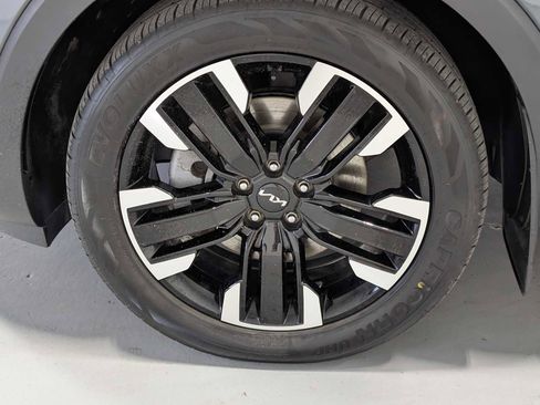 Used 2023 Kia Telluride SX Prestige AWD/4WD image 3