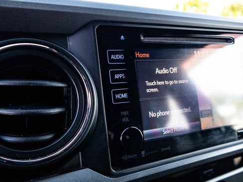 Certified 2018 Toyota Tacoma TRD Sport w/ Technology Package image 47