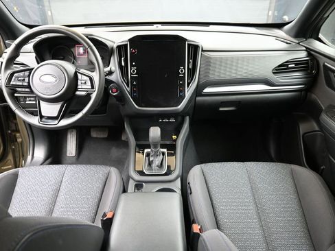 Certified 2025 Subaru Forester Premium AWD/4WD image 18