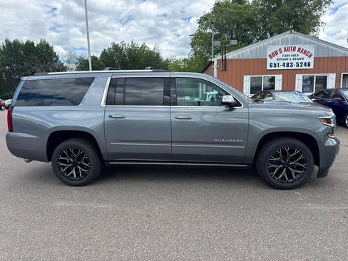 Used 2020 Chevrolet Suburban Premier w/ Premier Plus Edition AWD/4WD image 4