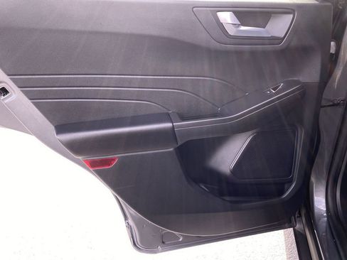 Used 2023 Ford Escape ST-Line FWD image 31