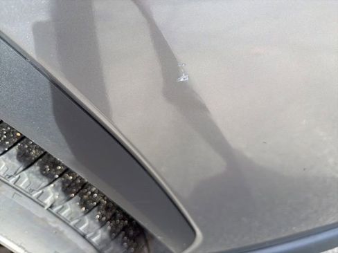 Used 2026 Toyota Highlander XLE image 5