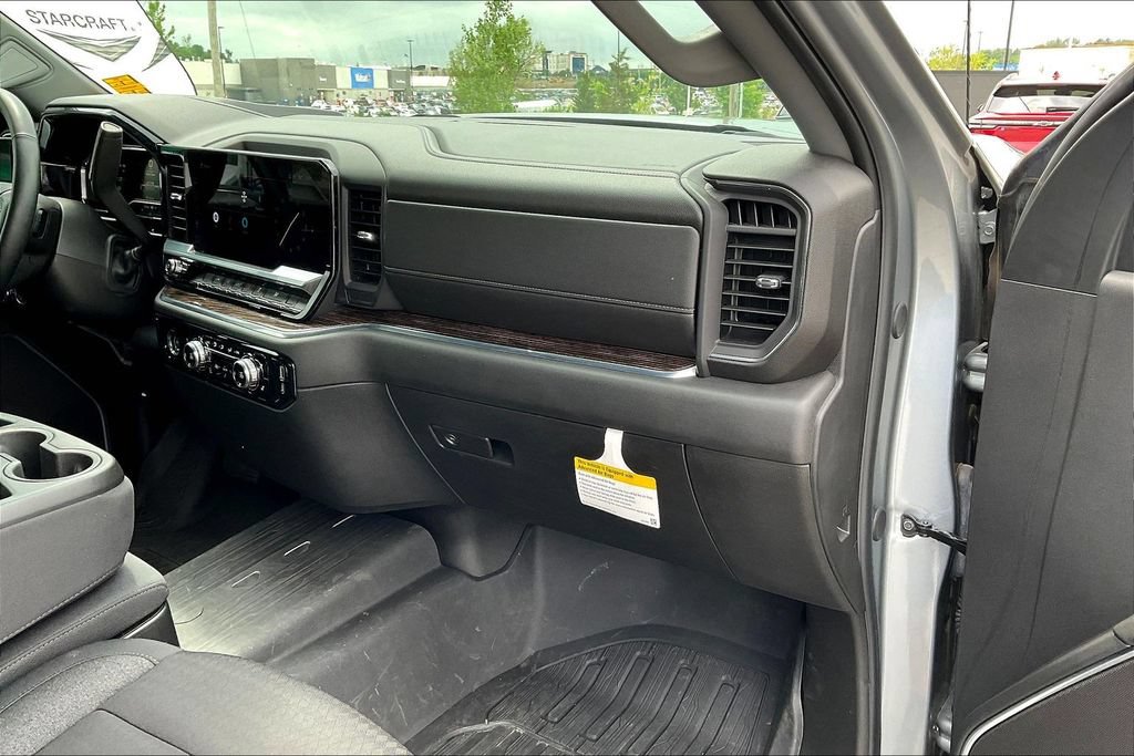 Used 2024 GMC Sierra 1500 Elevation w/ LPO, Elevation Black Package RWD image 16