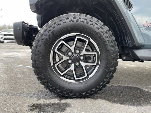 Used 2025 Jeep Gladiator Rubicon w/ Convenience Group image 31