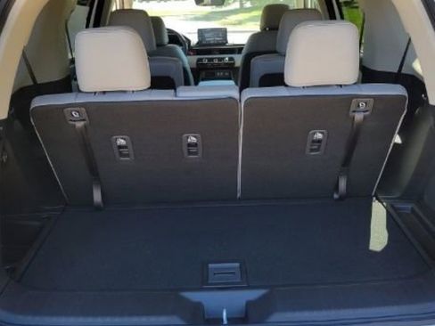 Used 2025 Honda Pilot EX-L image 22