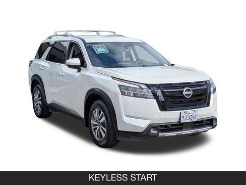 Used 2023 Nissan Pathfinder SL w/ Black Appearance Package FWD image 2