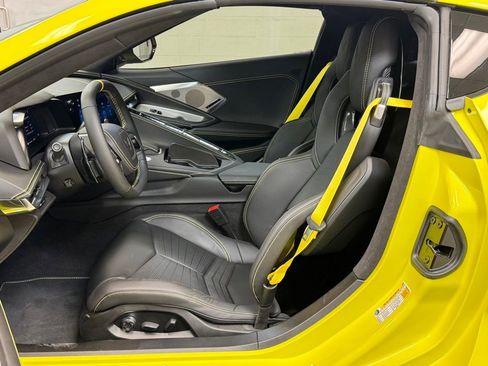 Used 2024 Chevrolet Corvette Stingray Premium Cpe w/ Z51 Performance Package RWD image 17